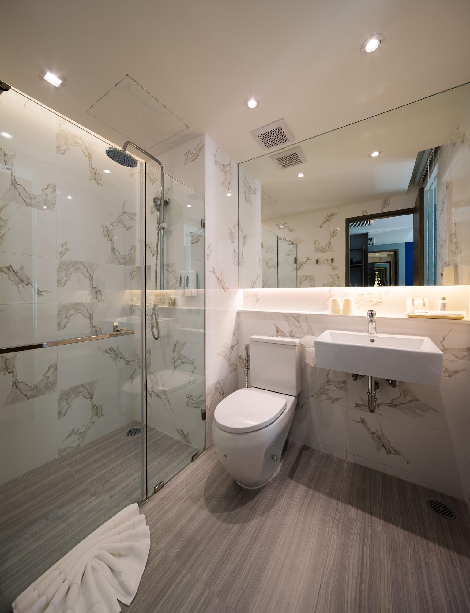 Tranz Khách sạn 4*